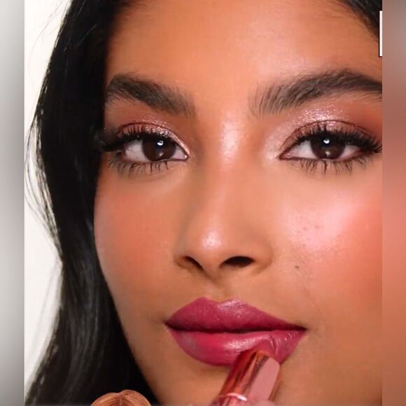 NEW! CHARLOTTE TILBURY K.I.S.S.I.N.G “90'S PINK” LIPSTICK - Picture 10 of 16